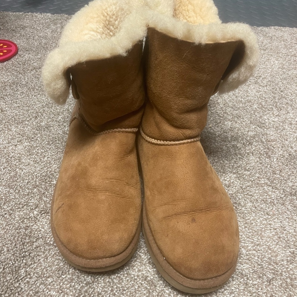 Cozy Tan Shearling-Lined Boots